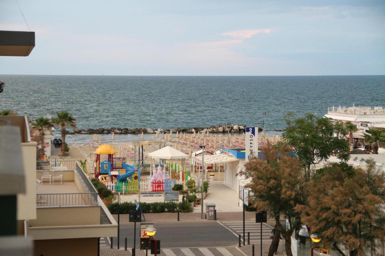 Hotel Baltic Misano Adriatico Zewnętrze zdjęcie