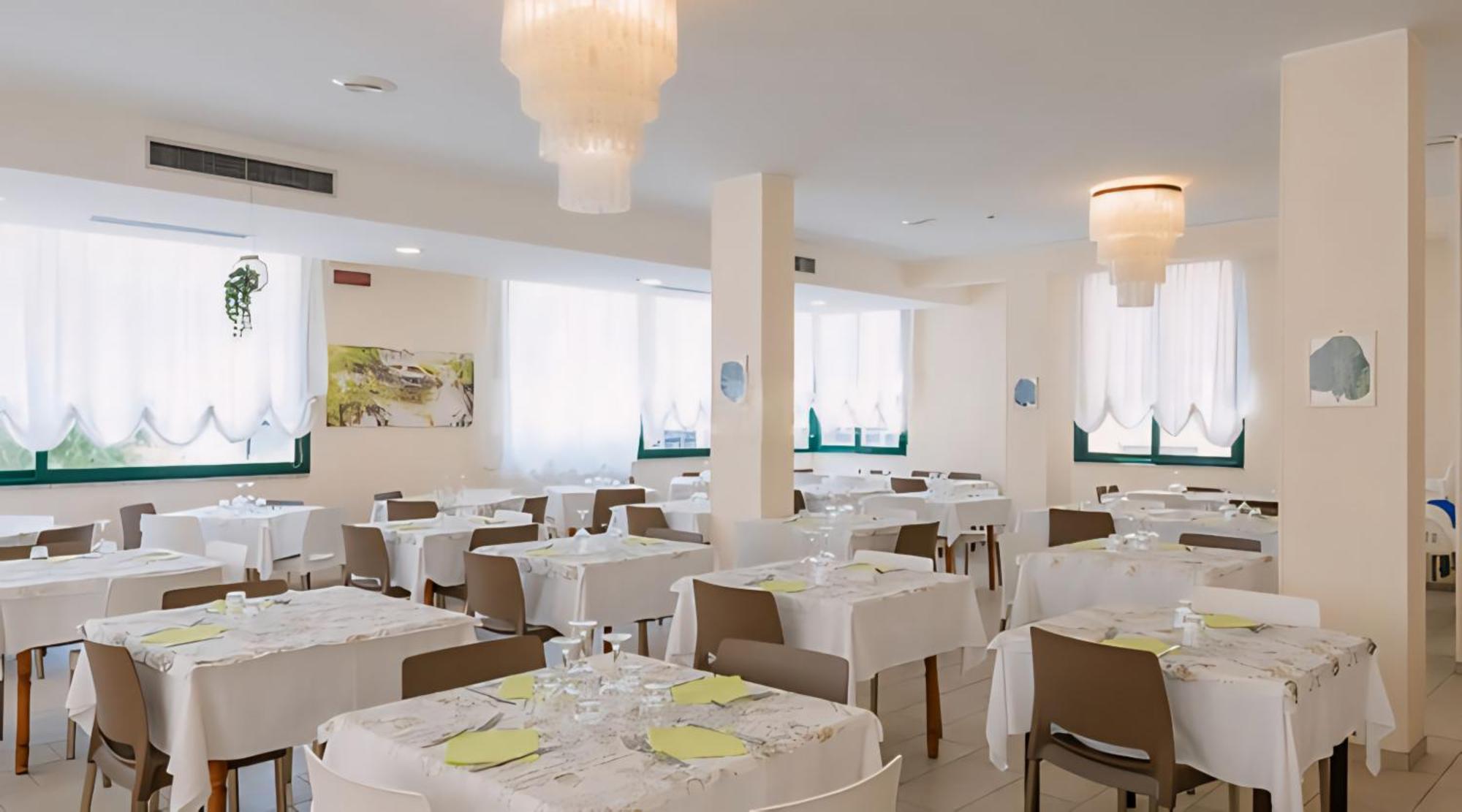 Hotel Baltic Misano Adriatico Zewnętrze zdjęcie