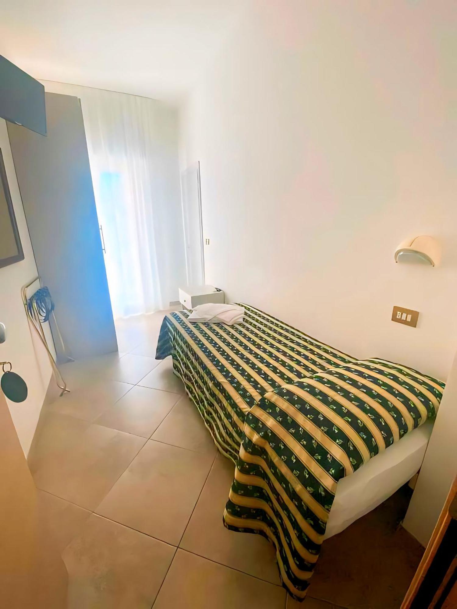 Hotel Baltic Misano Adriatico Zewnętrze zdjęcie