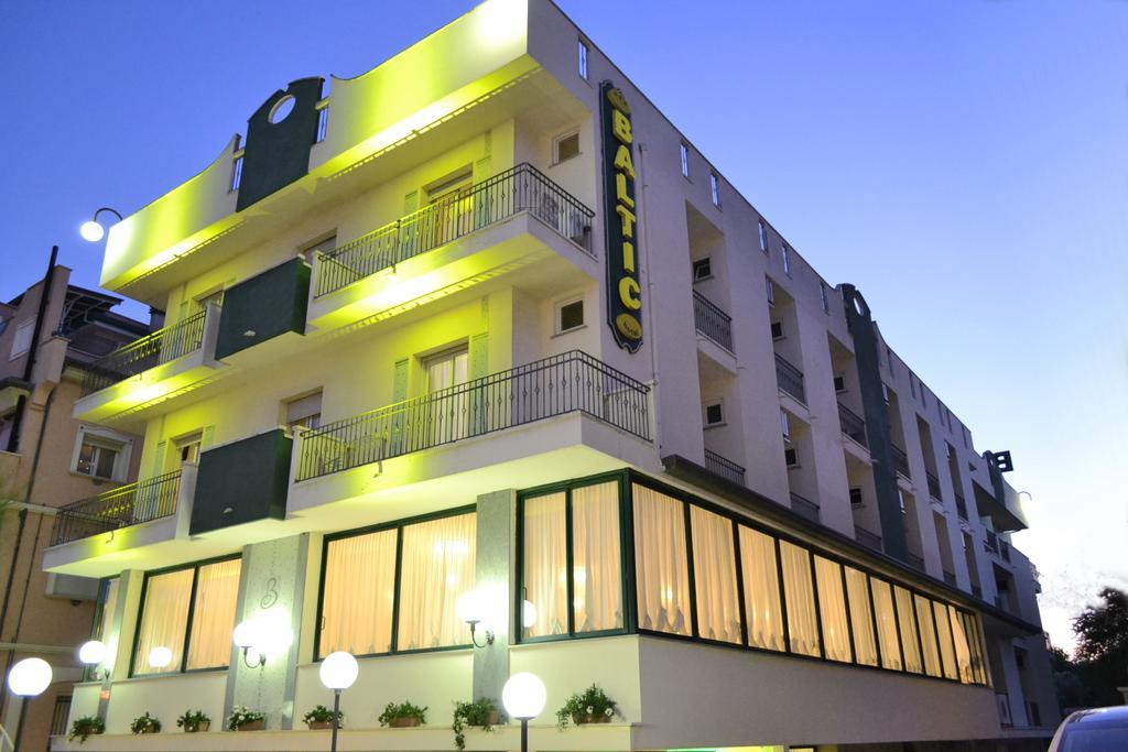 Hotel Baltic Misano Adriatico Zewnętrze zdjęcie