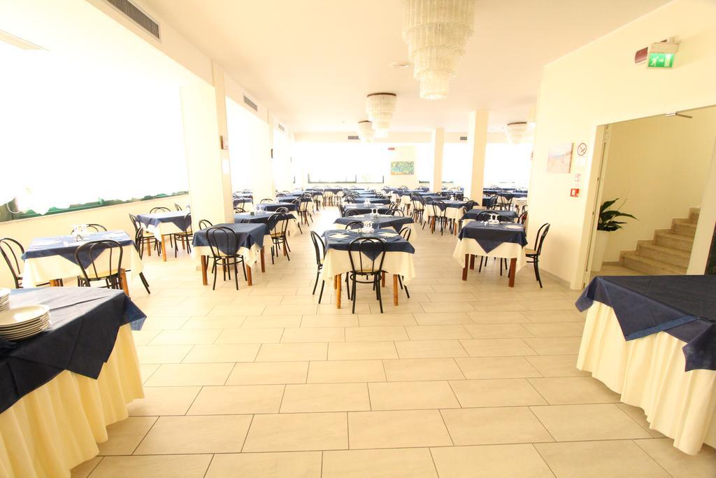 Hotel Baltic Misano Adriatico Zewnętrze zdjęcie