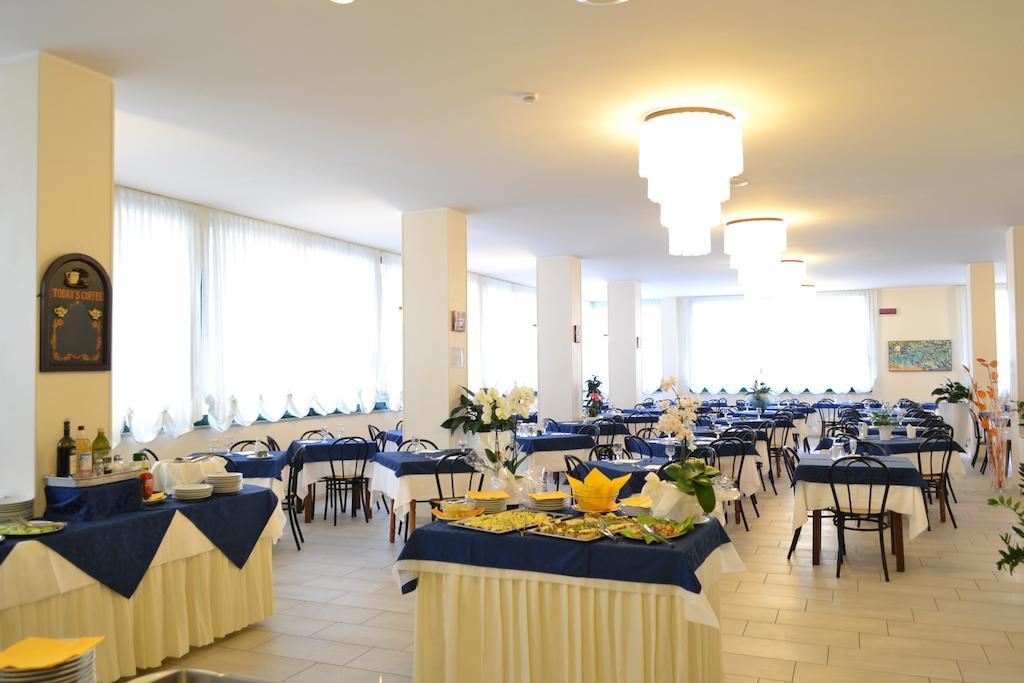 Hotel Baltic Misano Adriatico Zewnętrze zdjęcie